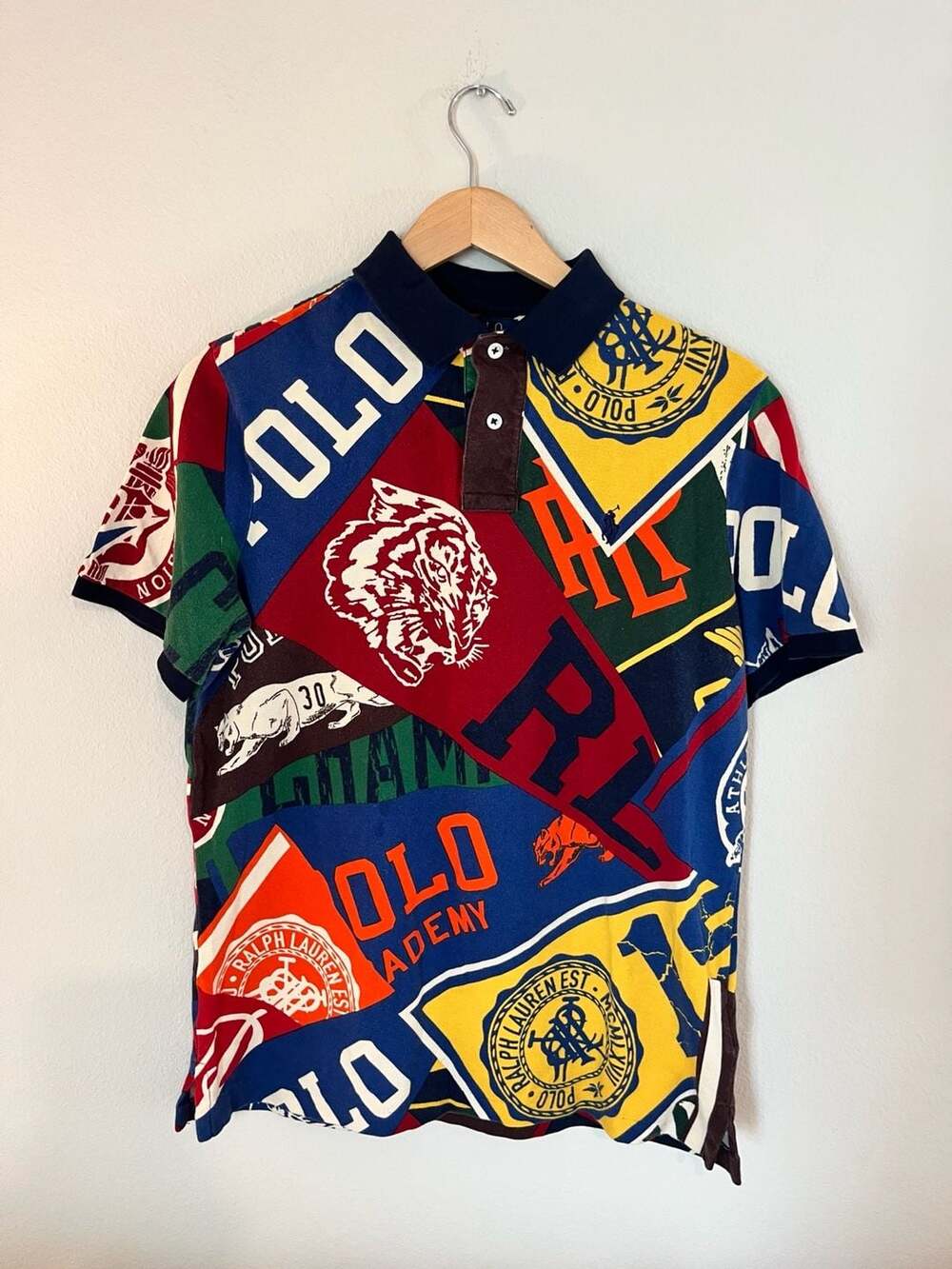 Polo Ralph Lauren, Collegiate Mascot Pennant Print Classic Fit Polo,Men Medium